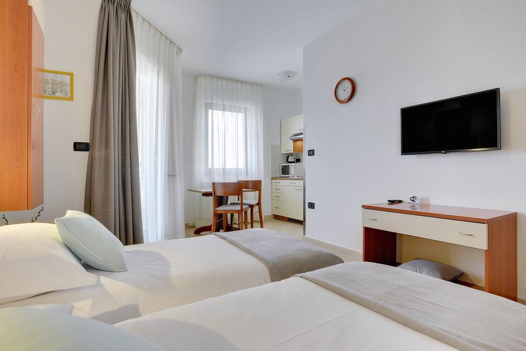 Villa Nina B&B Rovinj Ngoại thất bức ảnh